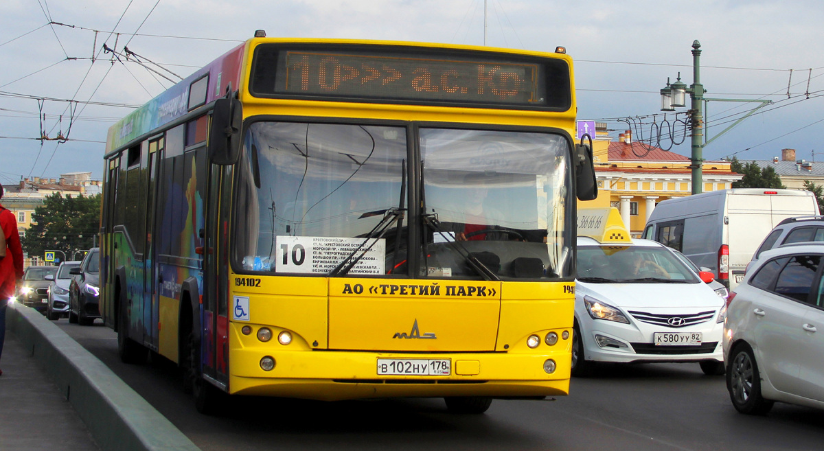 Санкт-Петербург. МАЗ-103.468 в102ну