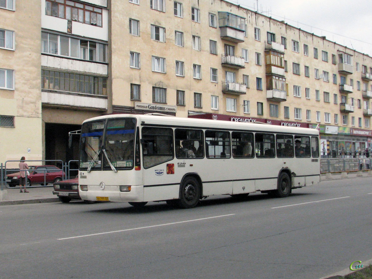 Великий Новгород. Mercedes-Benz O345 ав711