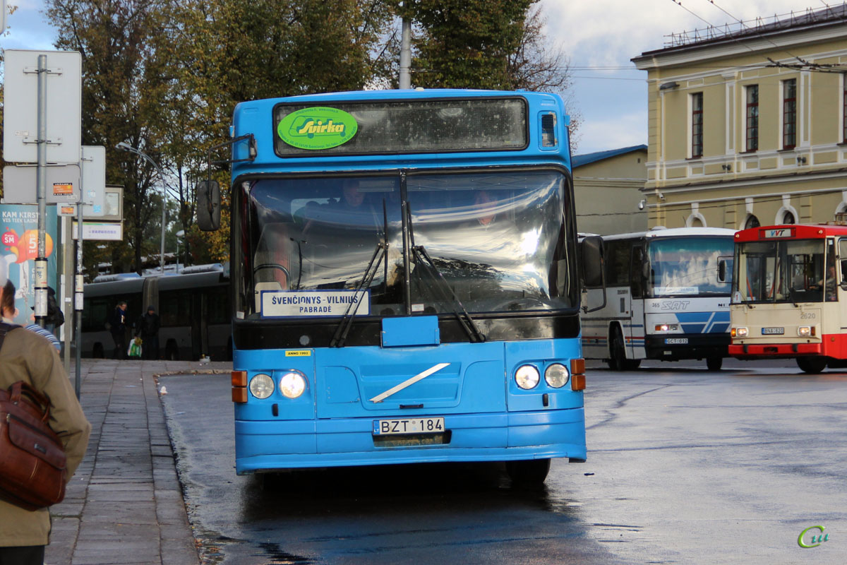 Вильнюс. Säffle 2000 (Volvo B10M-70) BZT 184
