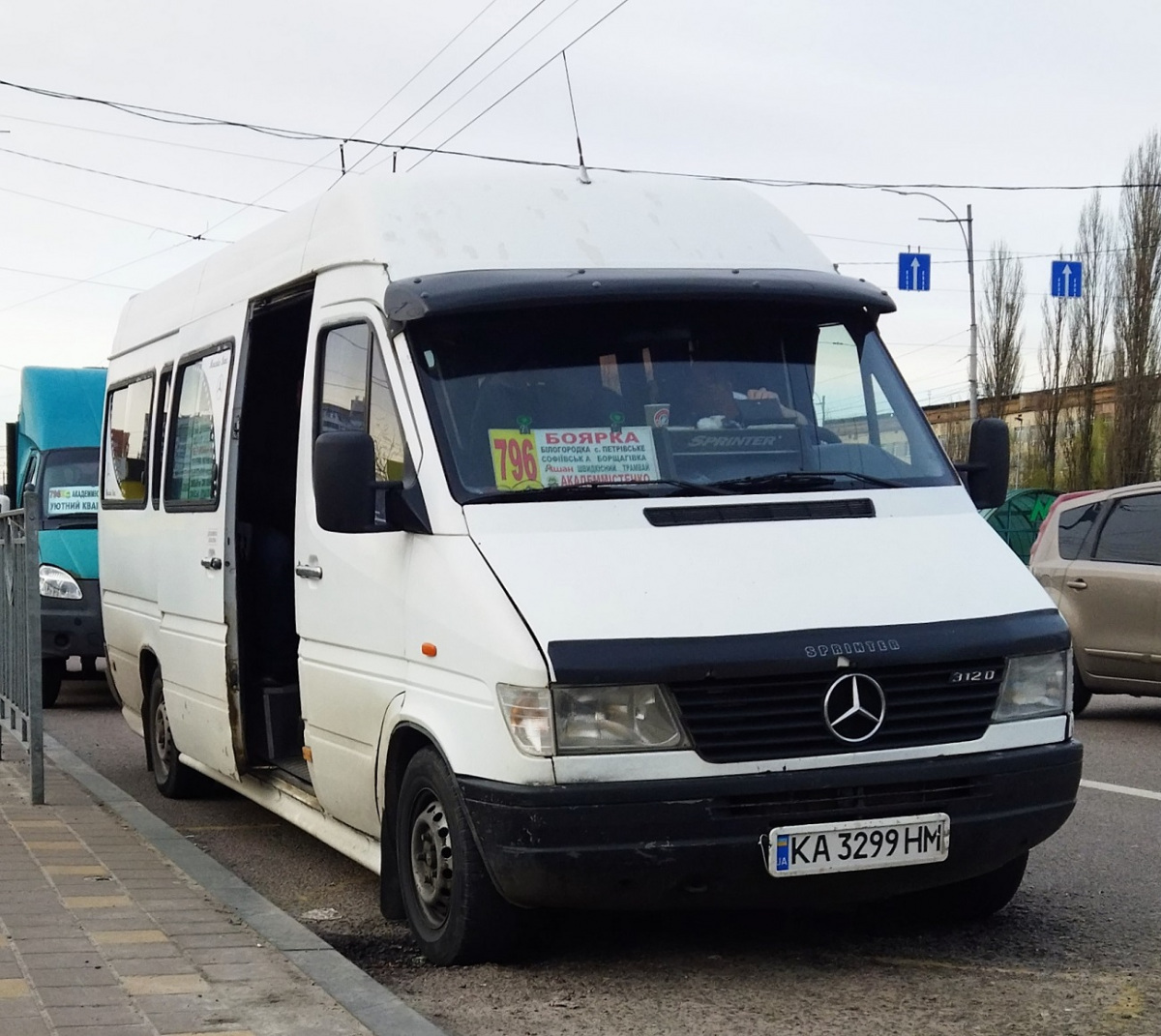 Киев. Mercedes-Benz Sprinter 312D KA3299HM