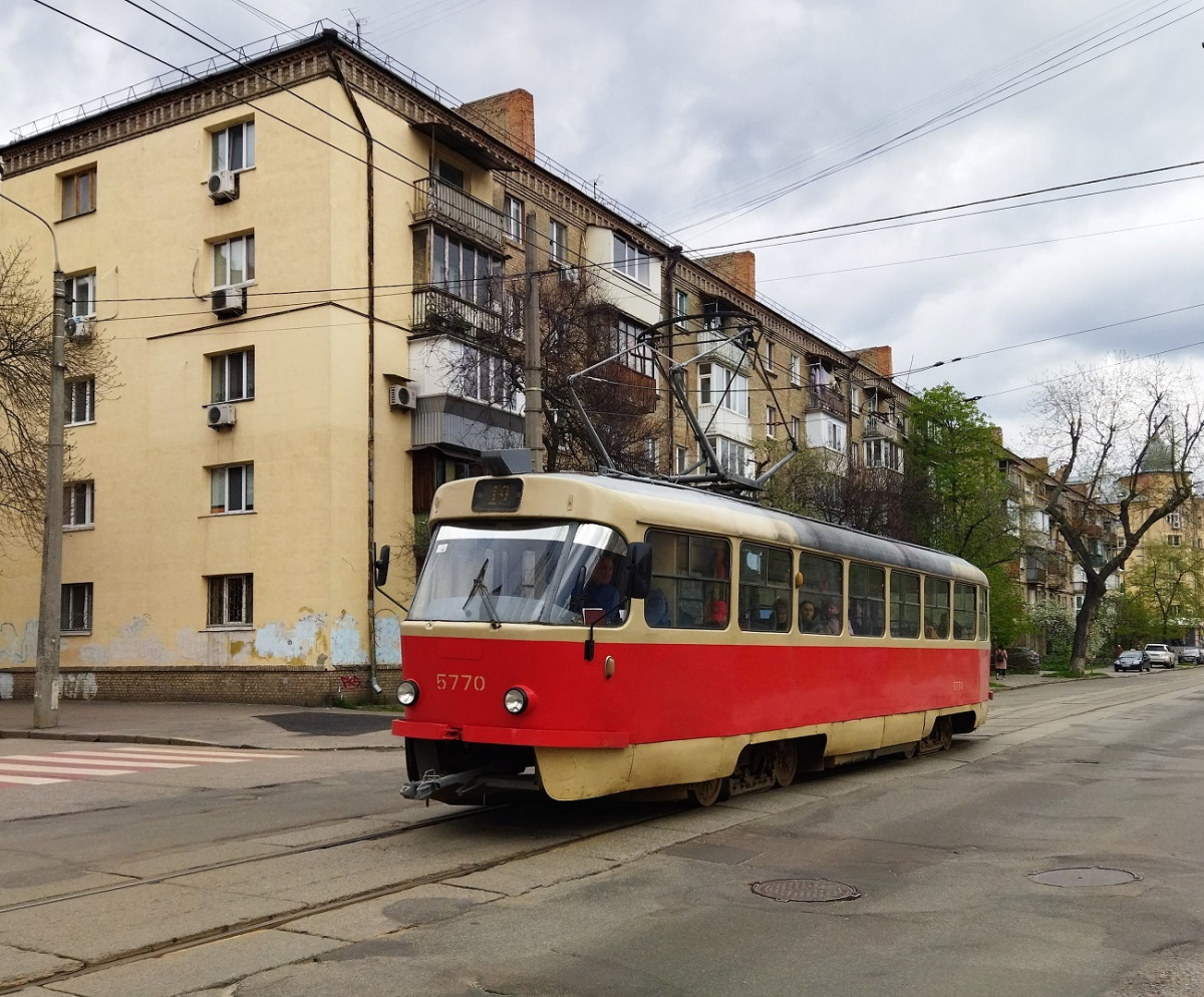 Киев. Tatra T3SU №5770