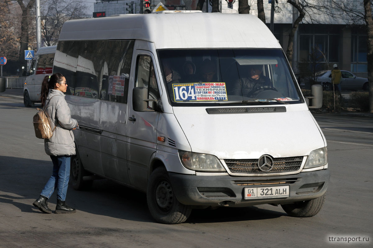 Бишкек. Mercedes-Benz Sprinter 01 321 ALH