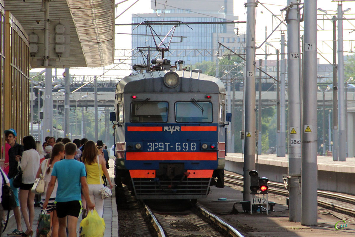 Минск. ЭР9Т-698
