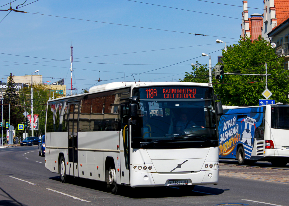 Калининград. Volvo 8700 с580та