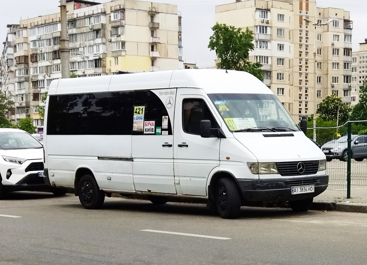 Киев. Mercedes-Benz Sprinter 312D AI3836HO