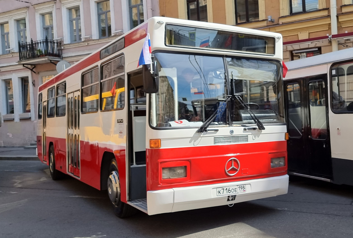 Mercedes Benz o325 кабина