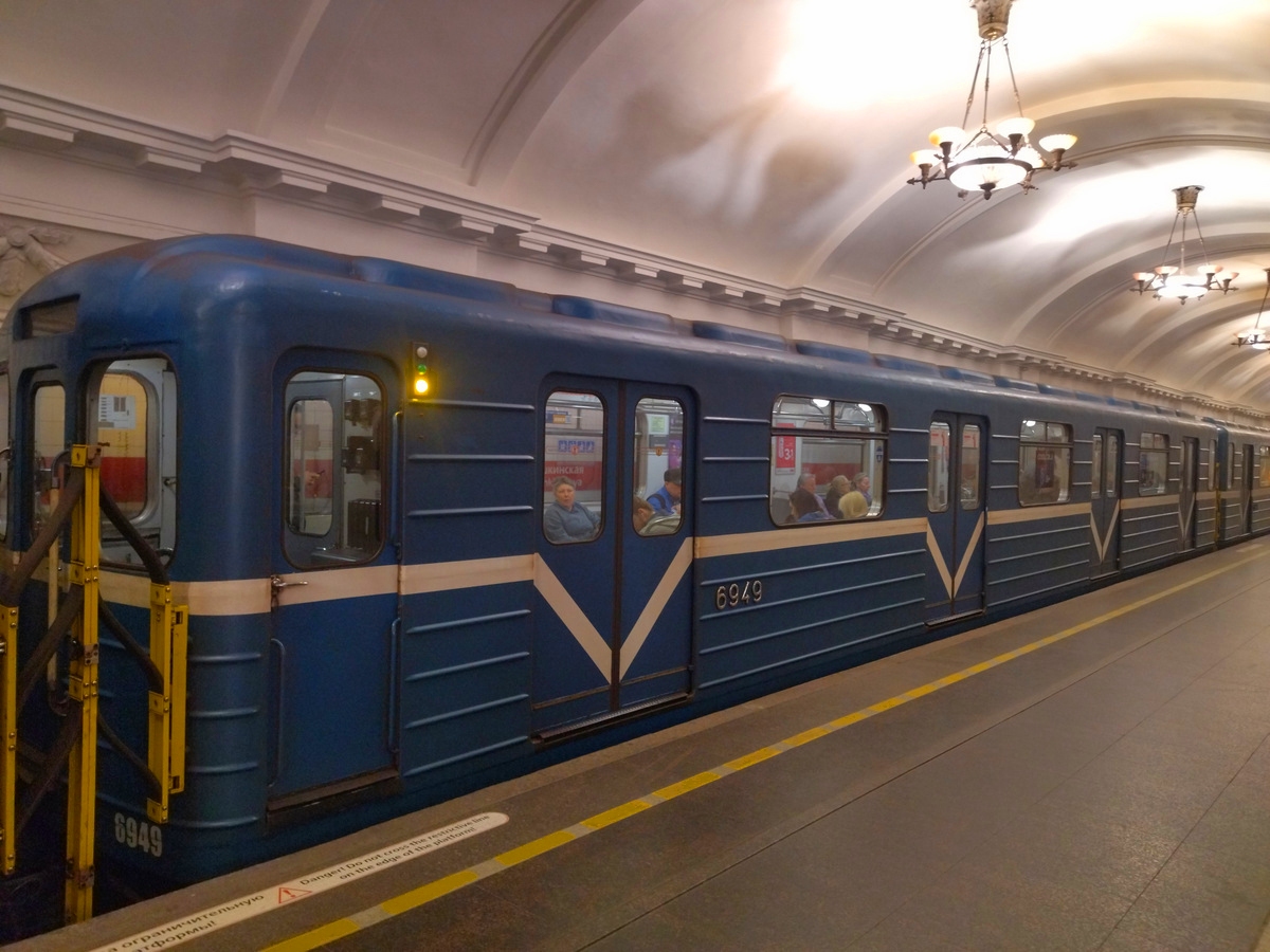 Санкт-Петербург. Ем-501 № 6949