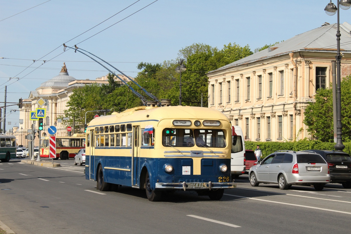 Санкт-Петербург. МТБ-82Д №226