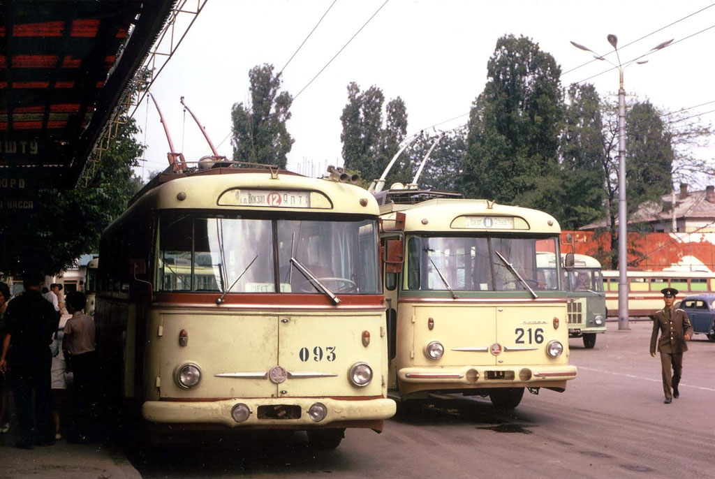 Симферополь. Škoda 9Tr15 №093, Škoda 9Tr18 №216