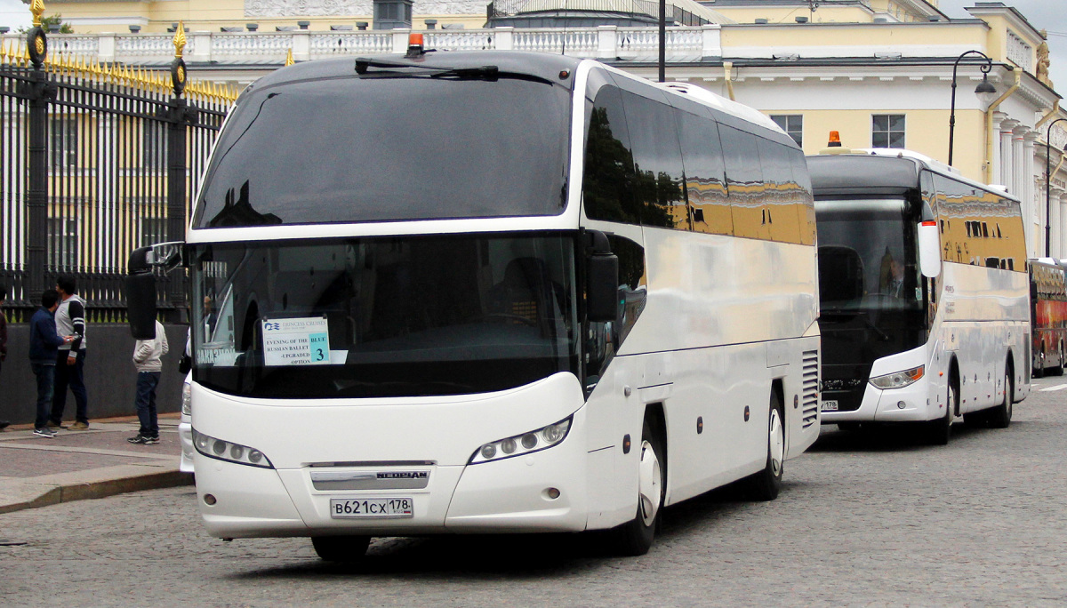 Санкт-Петербург. Neoplan N1216HD Cityliner в621сх