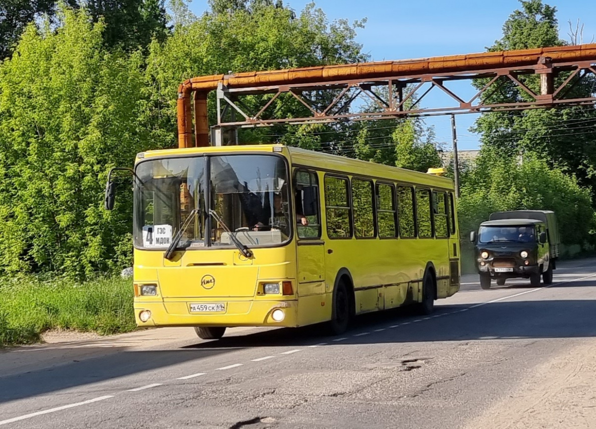 Маршрутка вышние волочки. ЛИАЗ 5256. ЛИАЗ-5256 автобус. Автобус ЛИАЗ 2023. Автобус ЛИАЗ 2000.