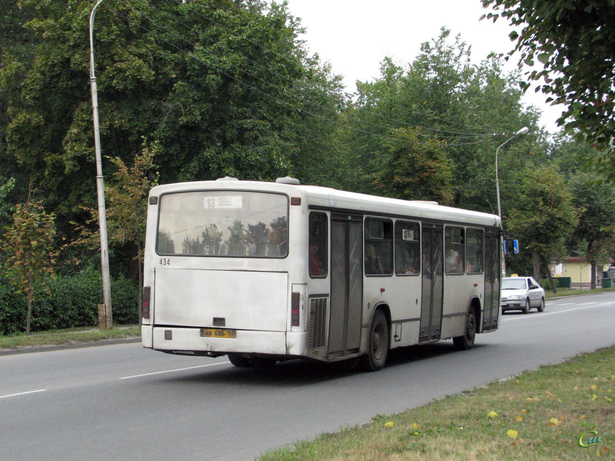 Великий Новгород. Mercedes-Benz O345 ав686