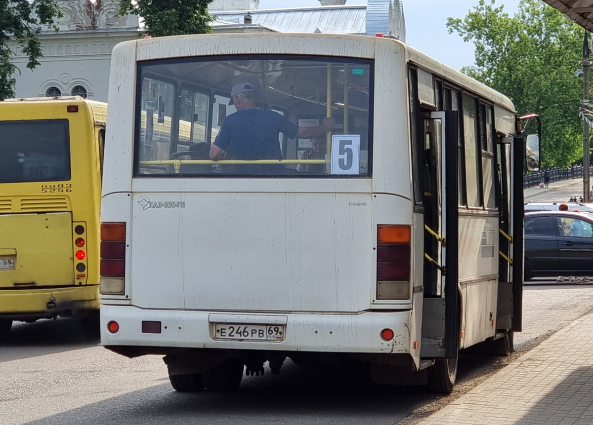 Маршрутка 246 волжский волгоград маршрут. ПАЗ 320412. ПАЗ 2023. ПАЗ Таганрог. ПАЗИКИ автобусы.