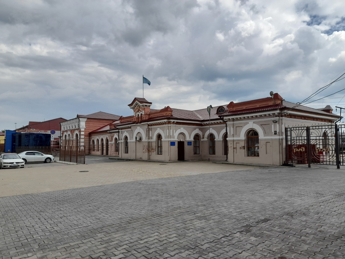 Здание первого вокзала станции Петропавловск постройки 1895 года -  Петропавловск - Фото №257870 - Твой Транспорт