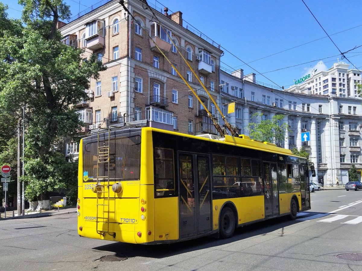 Киев. Богдан Т70110 №3353