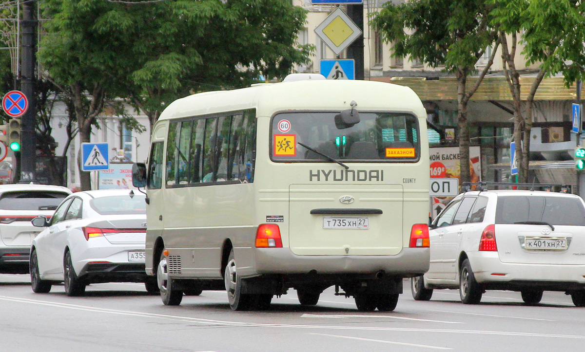Хабаровск. Hyundai County т735хн