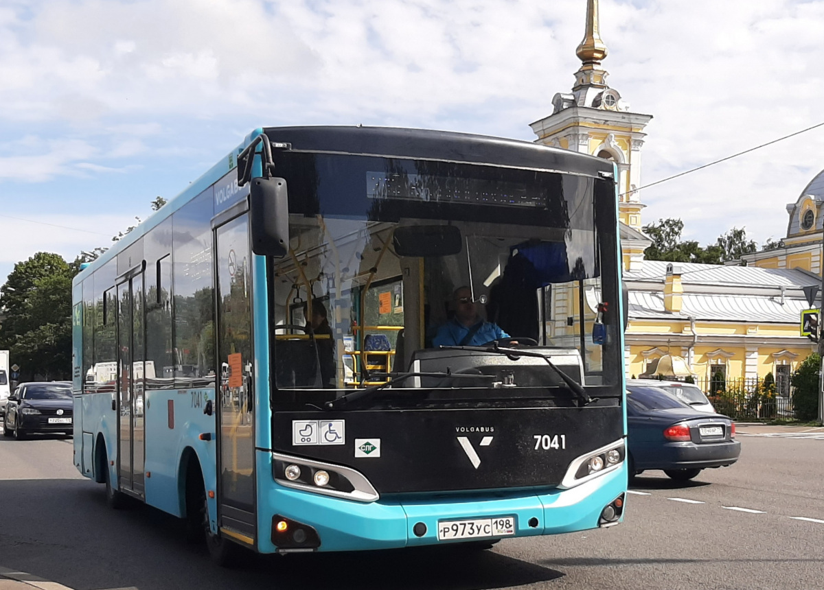Санкт-Петербург. Volgabus-4298.G4 (LNG) р973ус