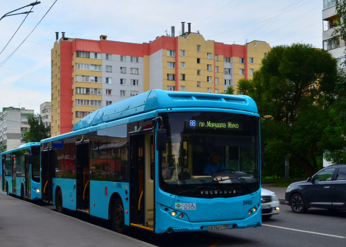 Санкт-Петербург. Volgabus-5270.G2 (CNG) о614ут