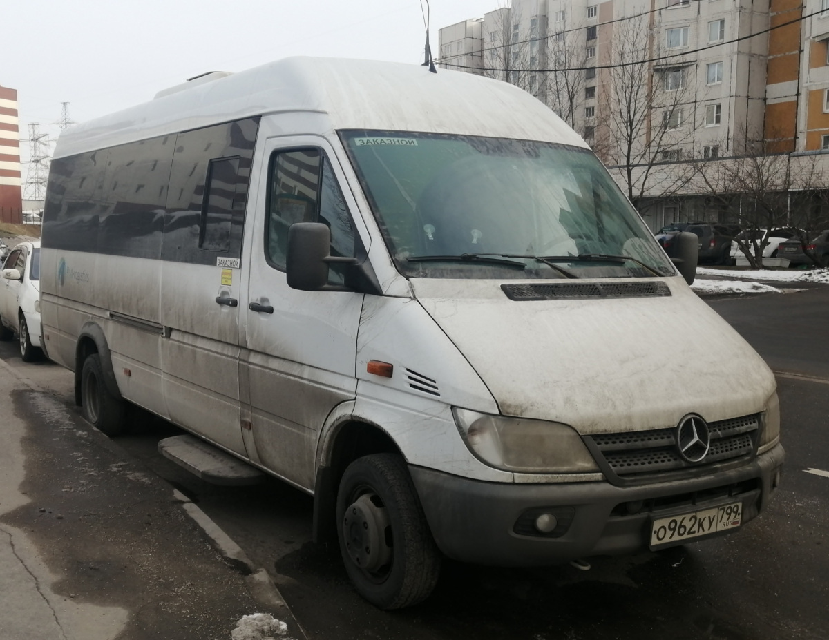 Москва. Луидор-223237 (Mercedes-Benz Sprinter) о962ку
