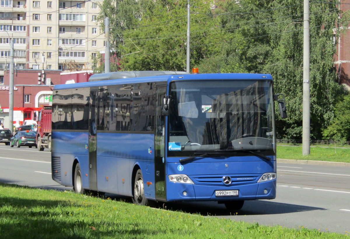 Mercedes Benz Intouro 2020