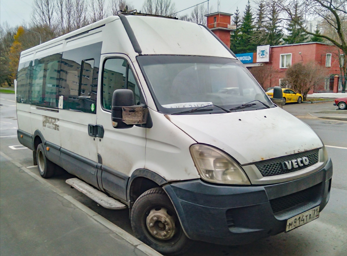 Москва. Авто Вектор 4520 (IVECO Daily) м814та