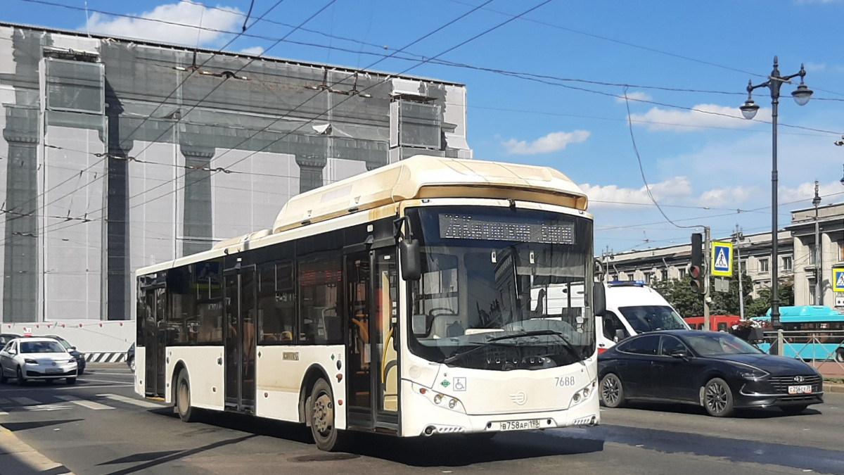Санкт-Петербург. Volgabus-5270.G0 в758ар