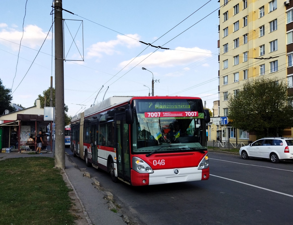 Хмельницкий. Škoda 25Tr Irisbus №046
