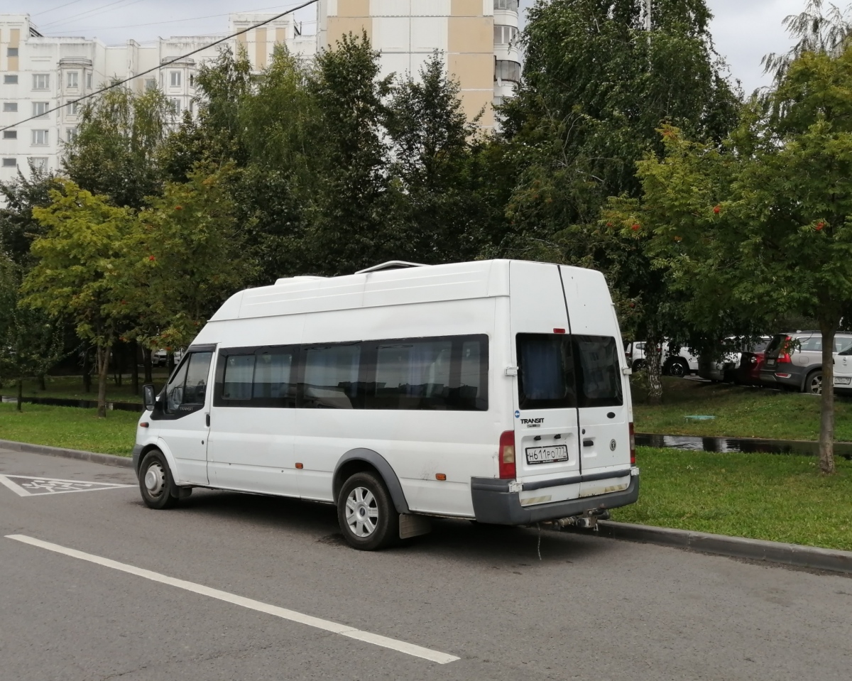 Москва. Ford Transit н611ро