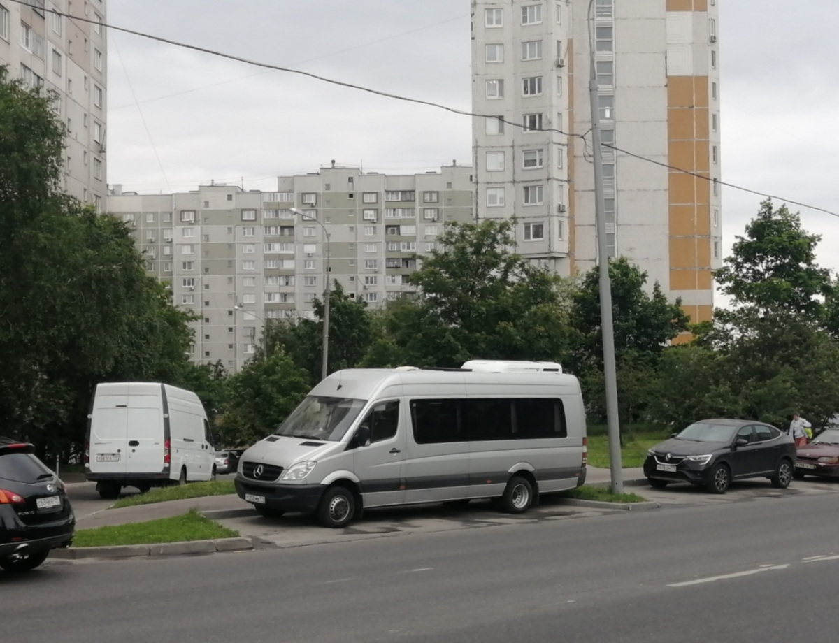 Москва. Луидор-223602 (Mercedes-Benz Sprinter) т252мв