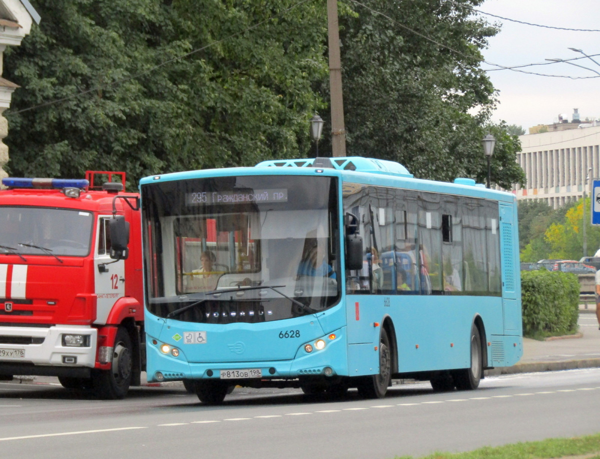 Санкт-Петербург. Volgabus-5270.G4 (LNG) р813ов