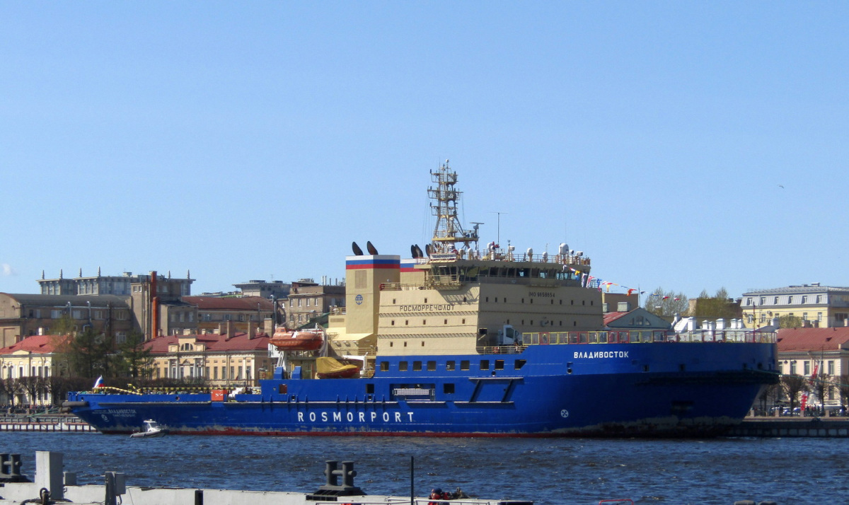 Санкт-Петербург. Ледокол Владивосток (тип Владивосток, проект 21900М)