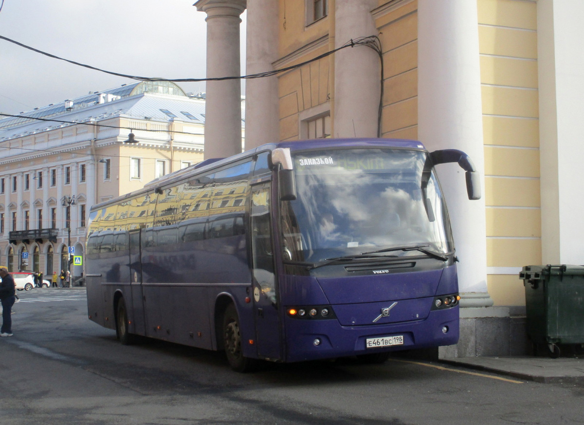 Санкт-Петербург. Carrus 9700S е461вс