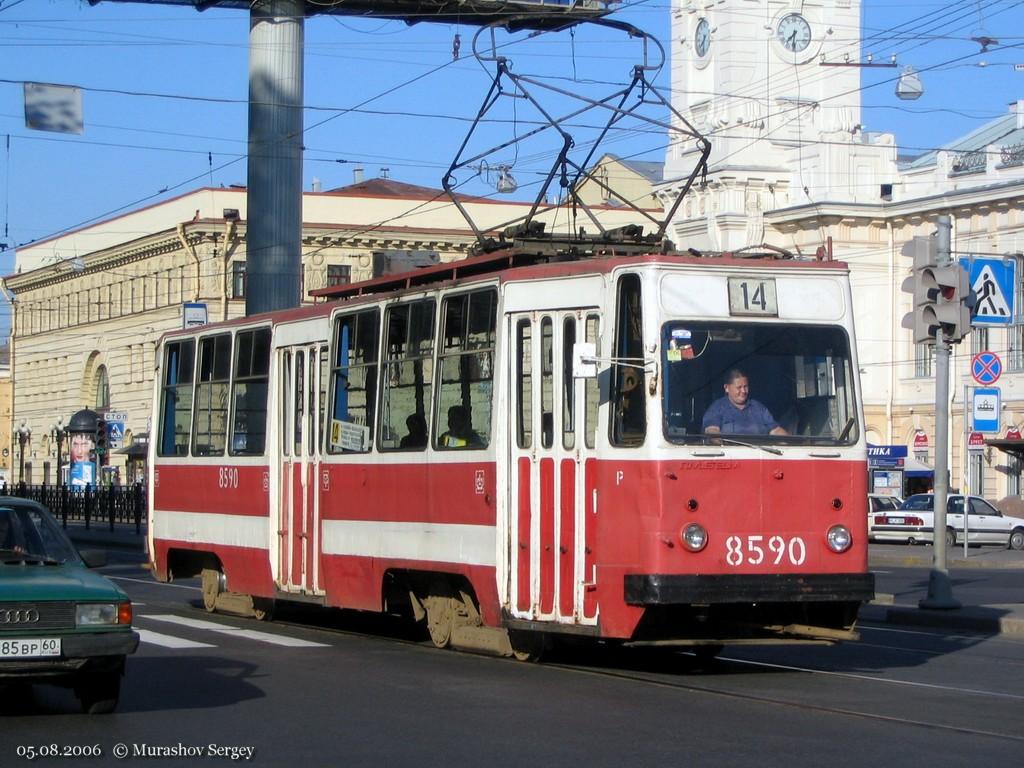 Санкт-Петербург. ЛМ-68М №8590