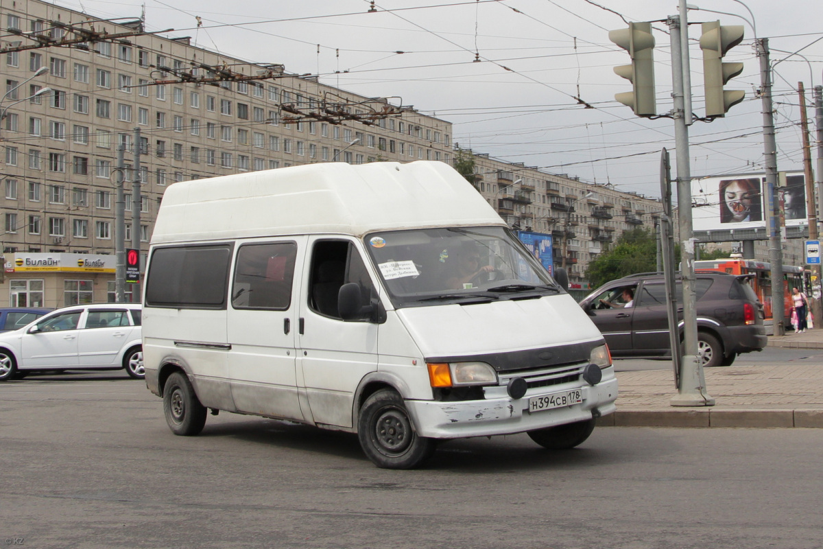 Санкт-Петербург. Ford Transit н394св