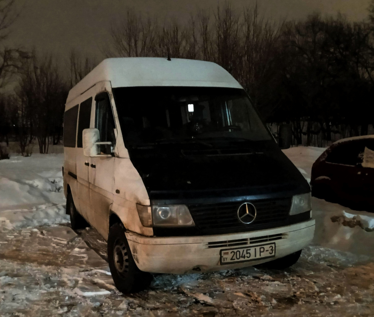 Москва. Mercedes-Benz Sprinter 208D 2045IP-3