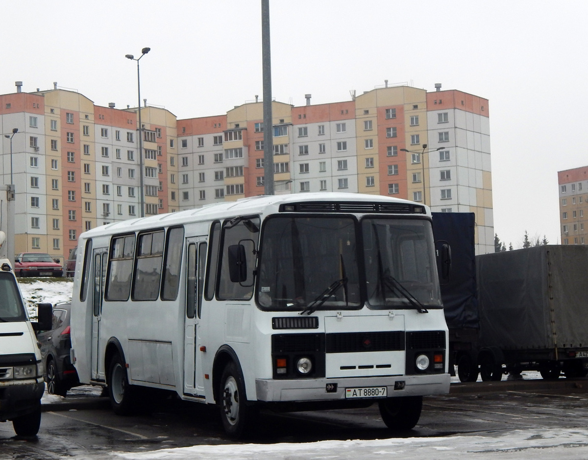 Витебск. ПАЗ-3205 AT8880-7