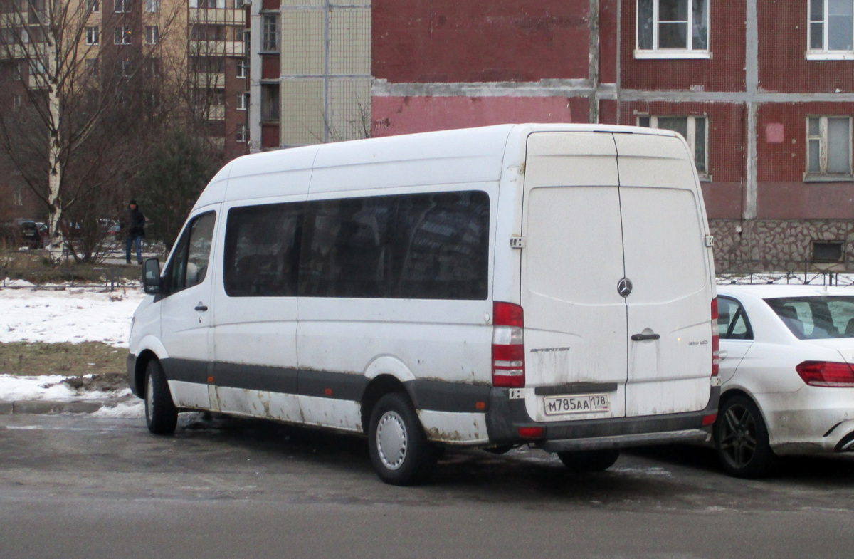 Санкт-Петербург. Mercedes-Benz Sprinter 310CDI м785аа