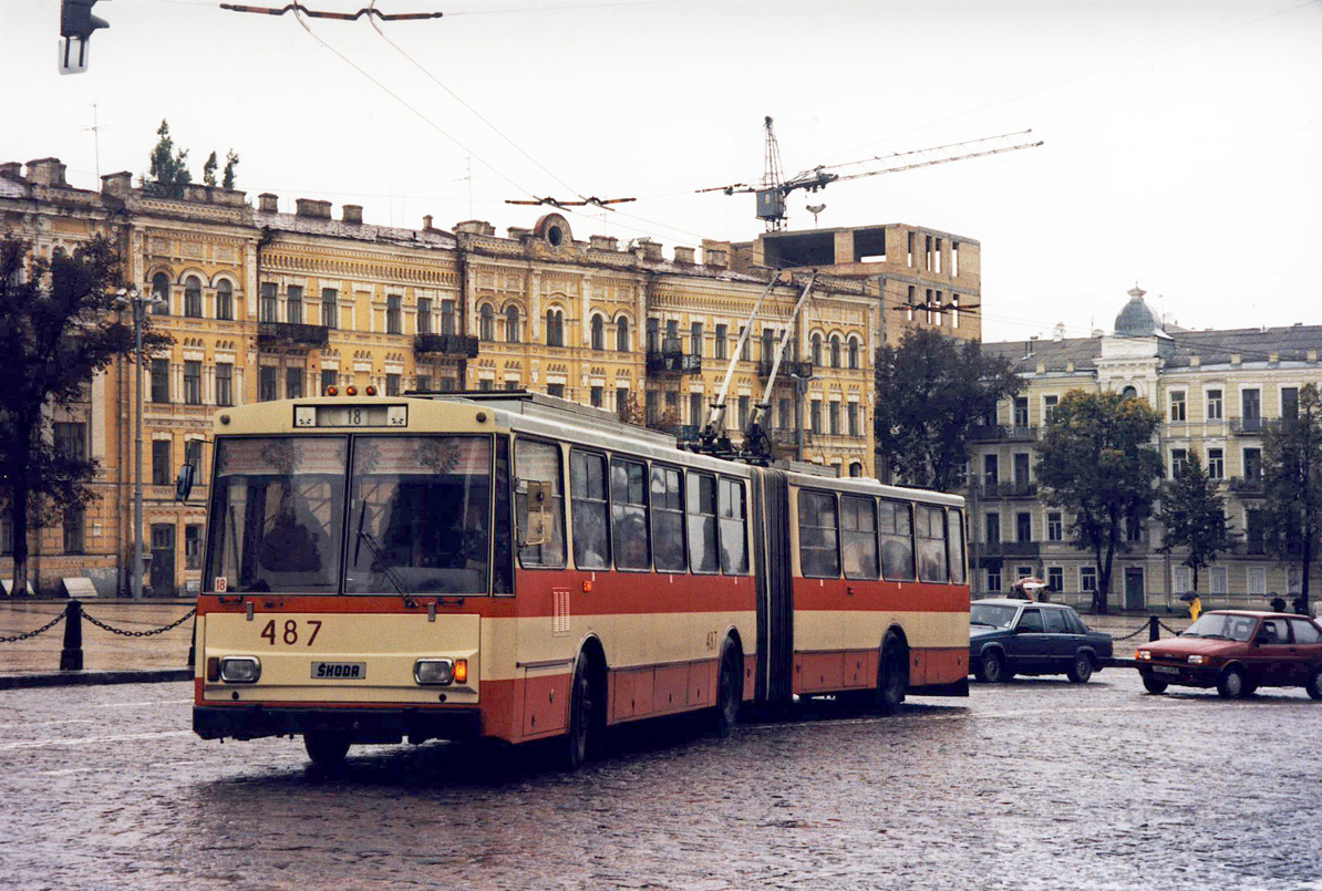 Киев. Škoda 15Tr03/6 №487