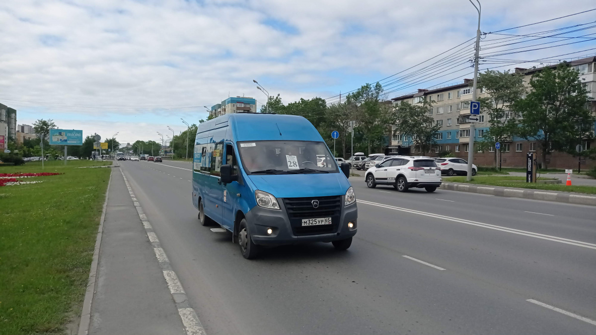 Южно-Сахалинск. ГАЗ-A65R32 ГАЗель Next м325ур
