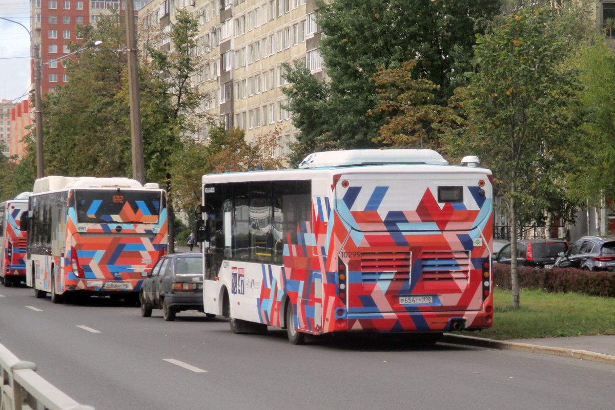 Санкт-Петербург. Volgabus-4298.G4 (LNG) р654ту, Lotos-105C02 о845нр