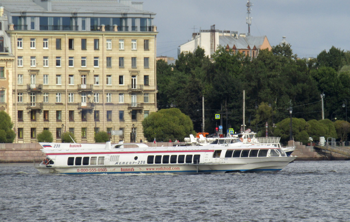 Санкт-Петербург. Судно на подводных крыльях Метеор-238 (тип Метеор, проект 342Э)