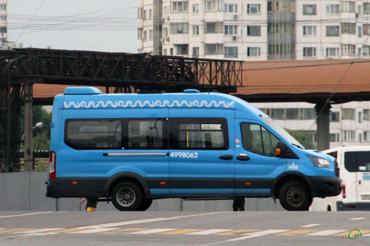 Москва. Ford Transit FBD м542еу