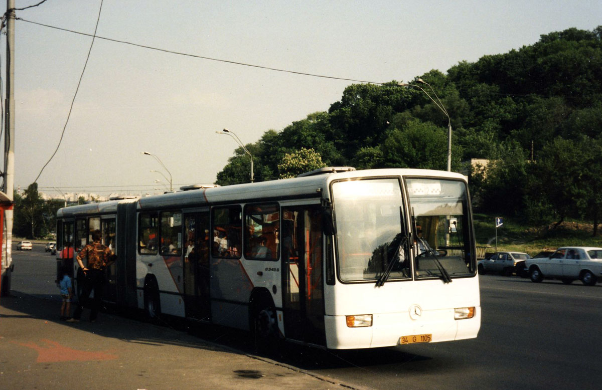 Киев. Mercedes-Benz O345G 34 G 1105