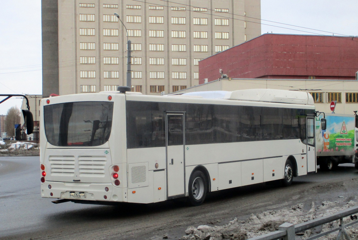 Санкт-Петербург. Volgabus-5285.G4 р451св
