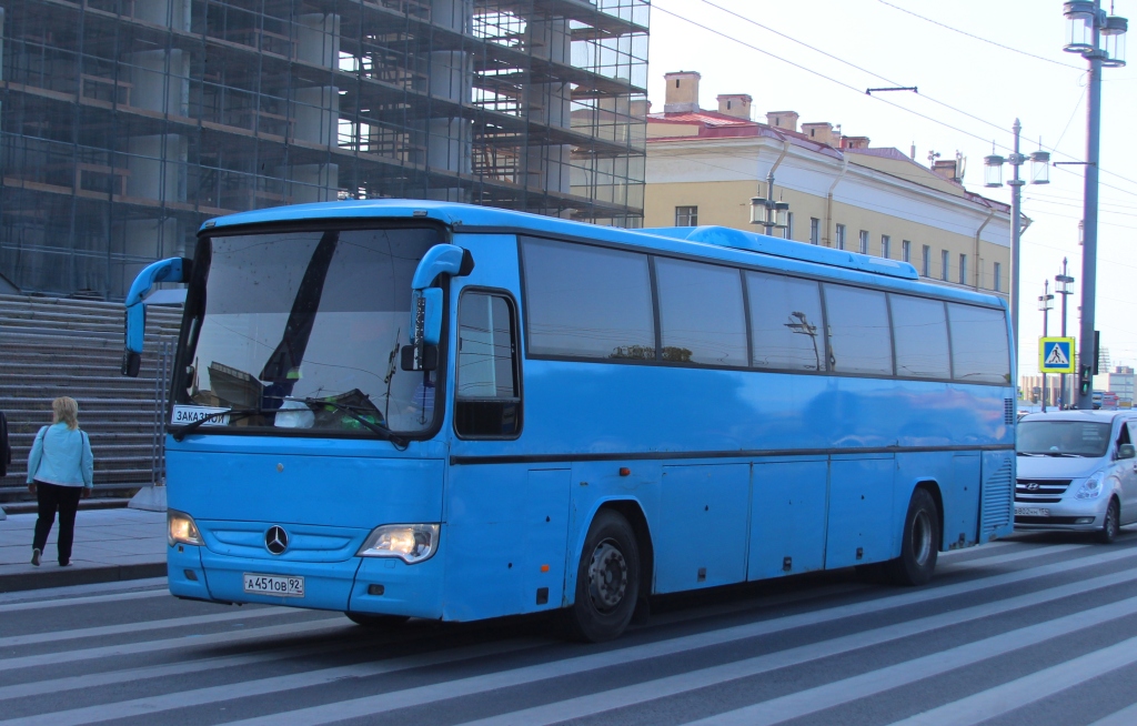 Санкт-Петербург. Mercedes-Benz O330 а451ов