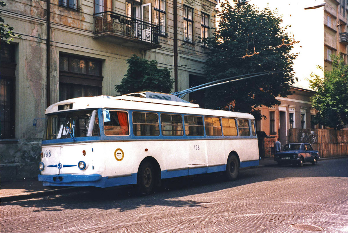 Черновцы. Škoda 9TrH25 №198