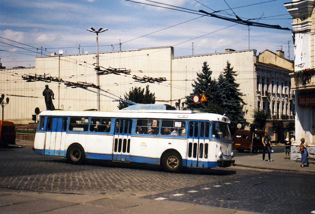 Черновцы. Škoda 9TrH25 №199