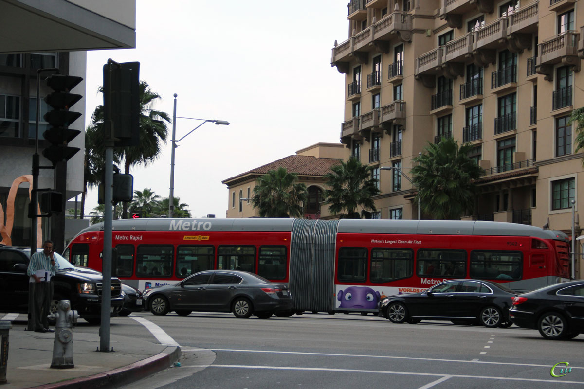 Лос-Анджелес. NABI 60-BRT №9342