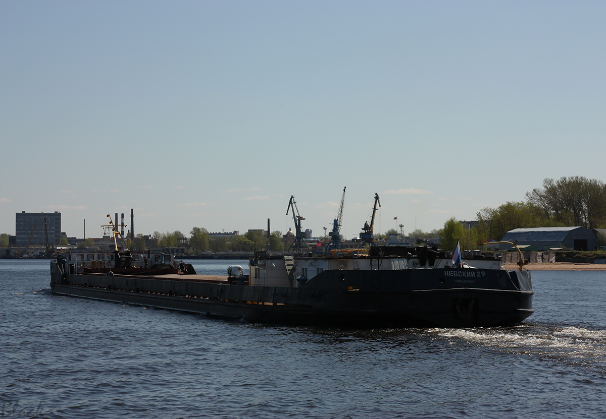 Санкт-Петербург. Сухогрузное судно Невский-29 (проект судна: Р-32