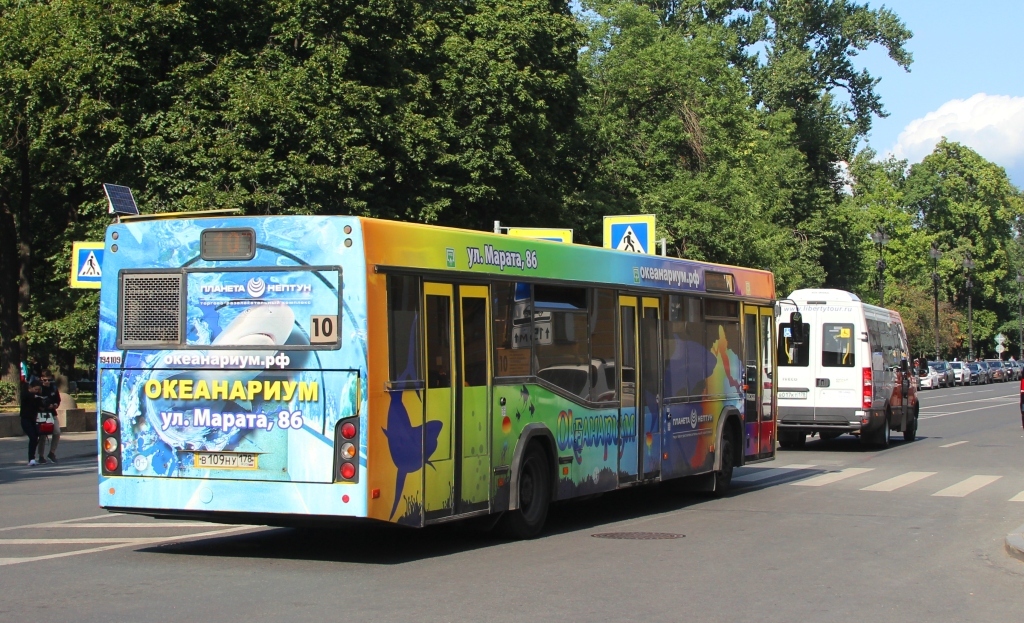 Санкт-Петербург. МАЗ-103.468 в109ну